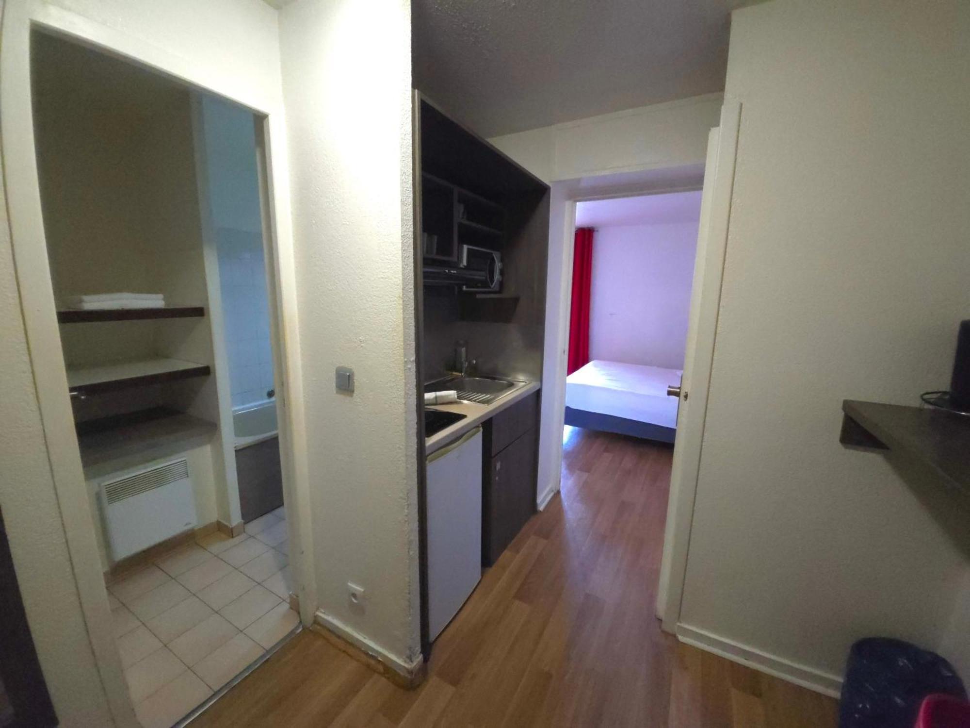 גאייאר Geneva Residence מראה חיצוני תמונה
