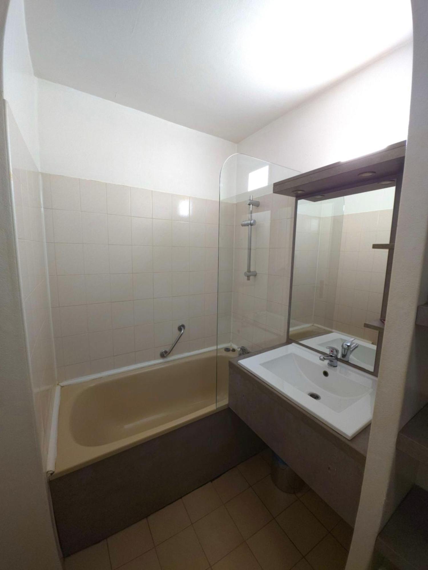 גאייאר Geneva Residence מראה חיצוני תמונה