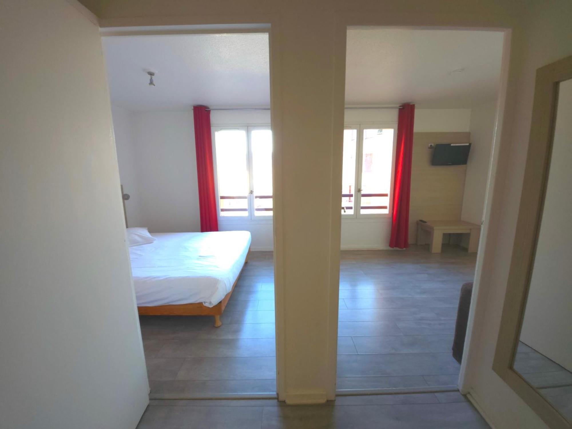 גאייאר Geneva Residence מראה חיצוני תמונה
